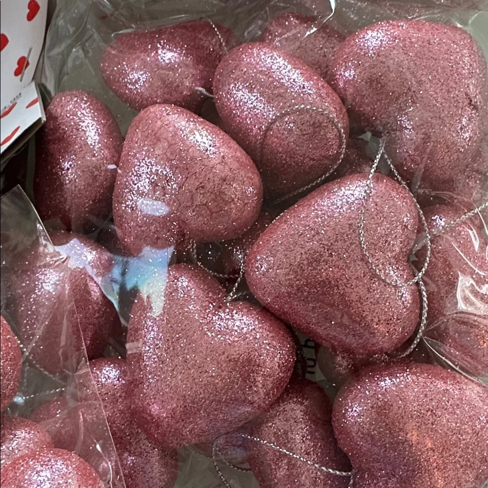 🌸NEW 100 Pieces Valentines Pink Heart Ornaments
